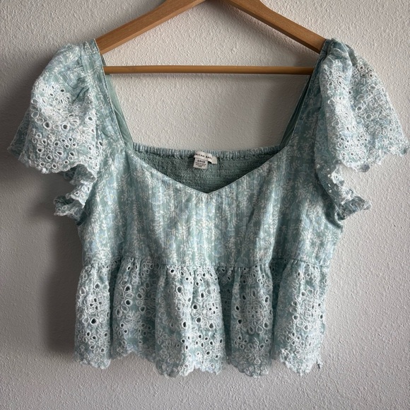 American Eagle Outfitters Babydoll Light Blue 100% Cotton Eyelet Crop Top Size S - Picture 2 of 7